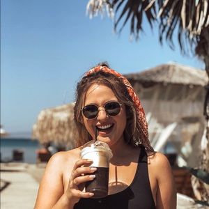 Meet your Posher, Angelena